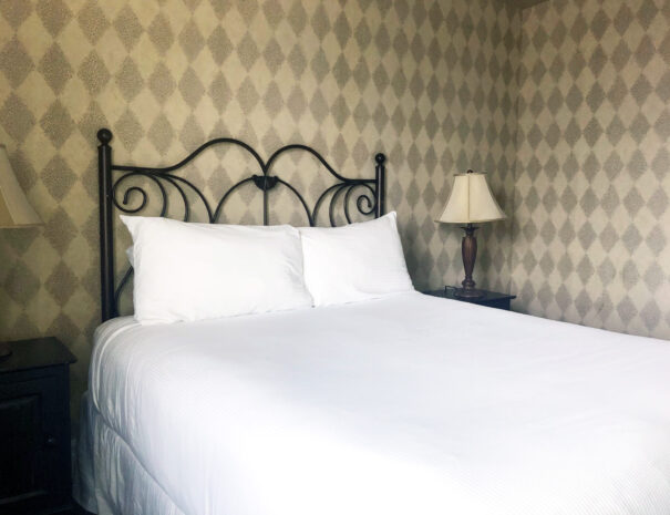 3 bedroom hotel suite collingwood blue mountain georgian bay hotel 1