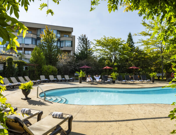 collingwood hotel outdoor heated pool best indoor pool georgian bay blue mountain resort